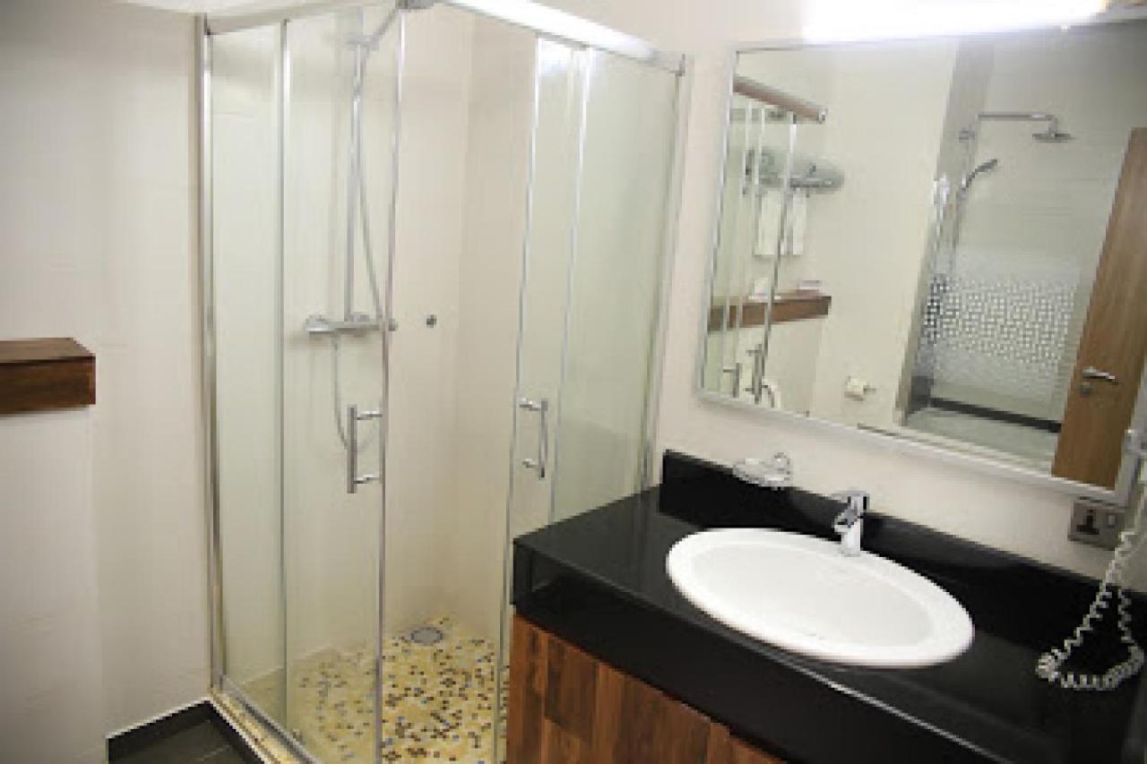 Room In Lodge - Best Western Plus-อิบาดัน ภายนอก รูปภาพ