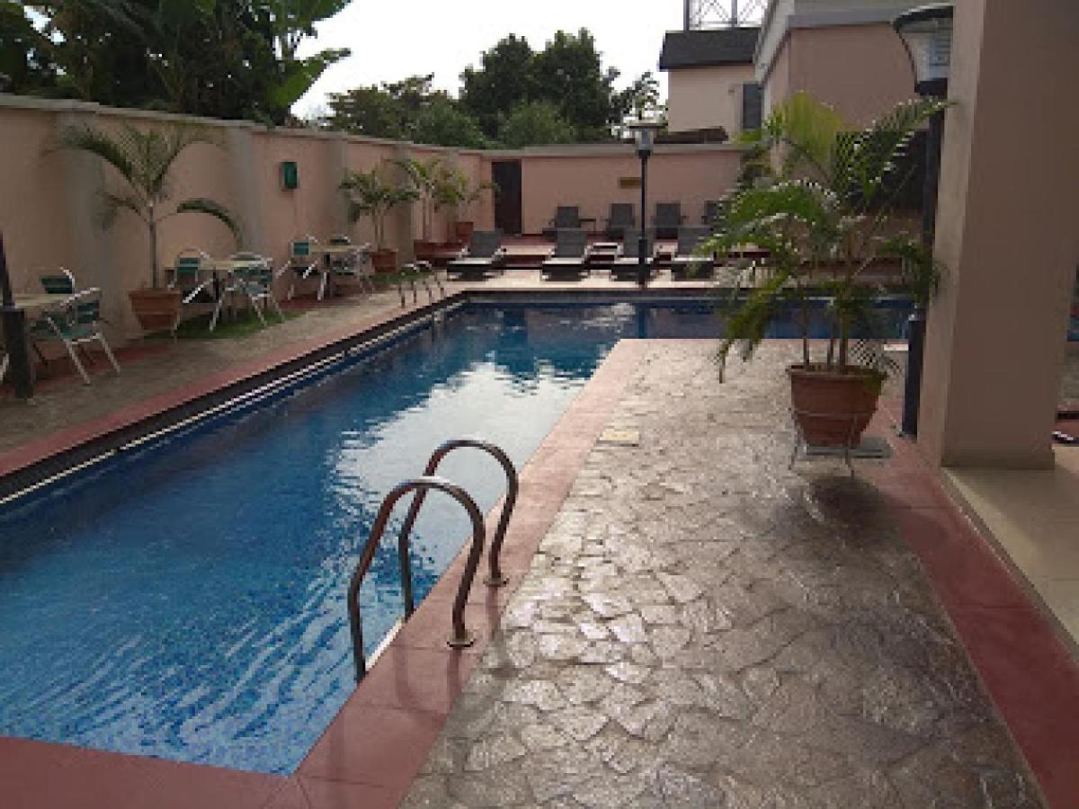 Room In Lodge - Best Western Plus-อิบาดัน ภายนอก รูปภาพ